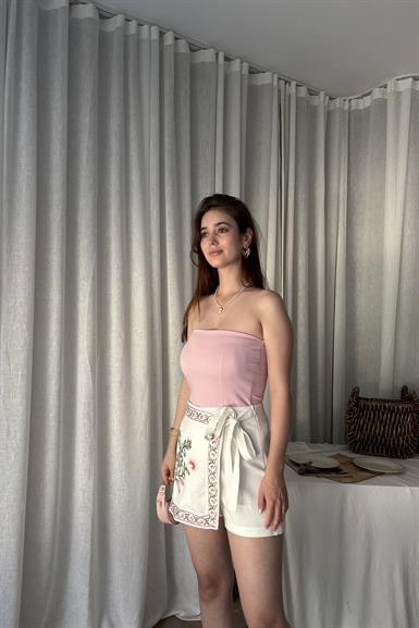 STRAPLEZ PEPLUM TOP