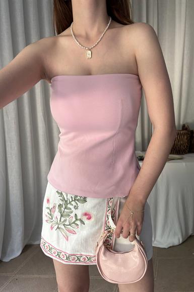 STRAPLEZ PEPLUM TOP