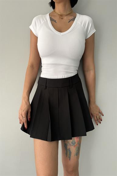 V YAKA CROP BADY