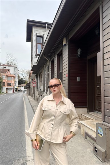 BEL DETAY DENİM CEKET