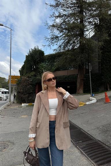 BRONŞ DETAYLI KADİFE CEKET