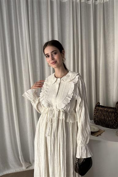 BEBE YAKA GÖĞÜS VE BEL FIRFIR DETAYLI ELBİSE