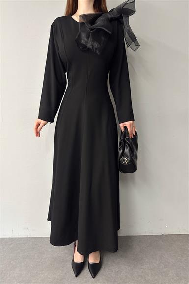 OMUZ ORGANZE DETAYLI KALEM ELBİSE