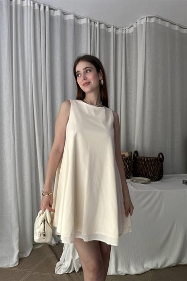 VOLÜMLÜ KISA ELBİSE