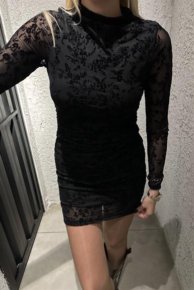YANI BÜZGÜLÜ DANTELLİ  ELBİSE