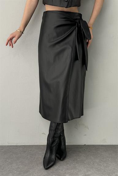 YANDAN BAĞLAMALI DERİ ETEK