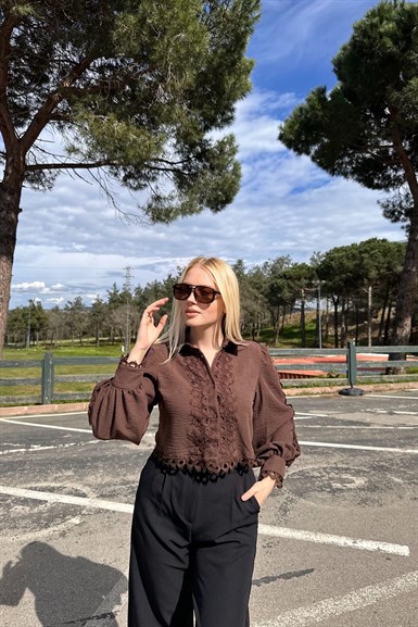 DANTEL DETAY CROP GÖMLEK