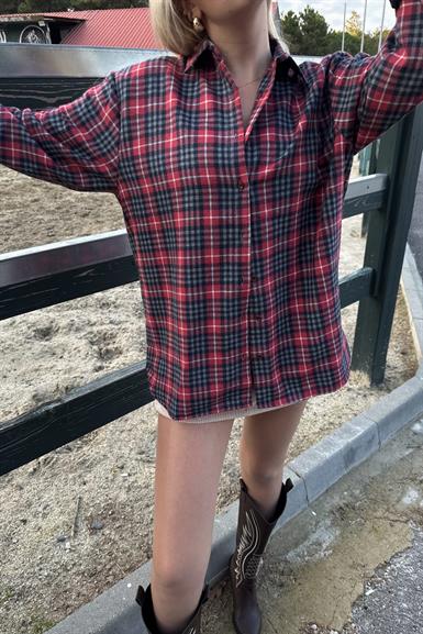 EKOSE DESEN OVERSİZE GÖMLEK