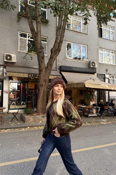 BİSİKLET YAKA BAKLAVA DESEN TRIKO HIRKA