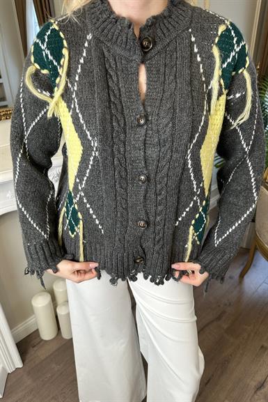 DESENLİ TRIKO HIRKA
