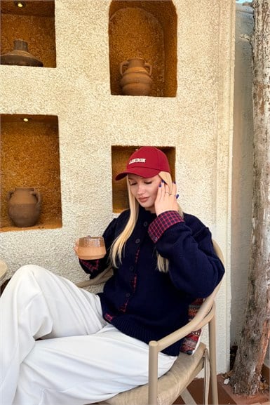 EKOSE GARNİLİ TRIKO HIRKA