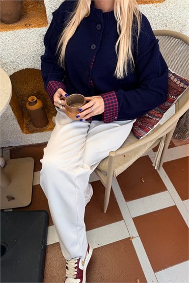EKOSE GARNİLİ TRIKO HIRKA