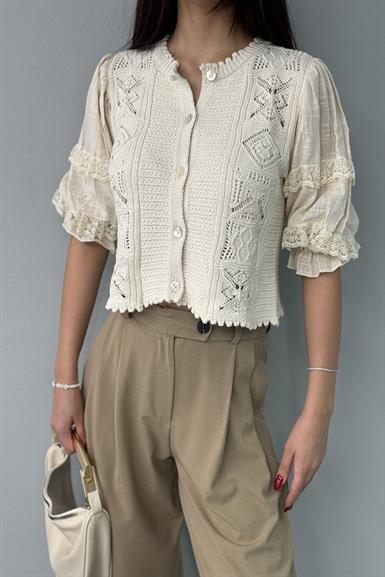 GARNİLİ TRIKO HIRKA