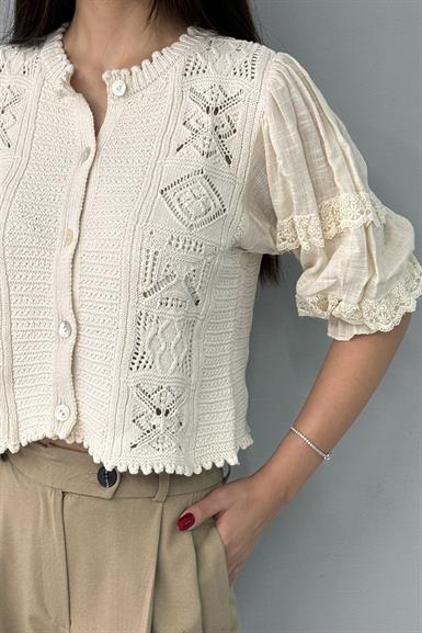 GARNİLİ TRIKO HIRKA