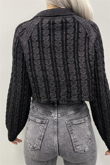 POLO YAKA DÜĞMELİ SİMLİ CROP HIRKA