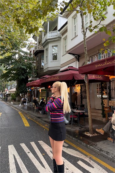 RENKLİ ÇİZGİ DETAY TRIKO HIRKA