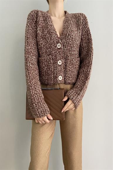 V YAKA CROP HIRKA