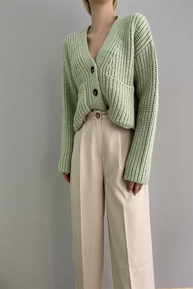 V YAKA CROP HIRKA