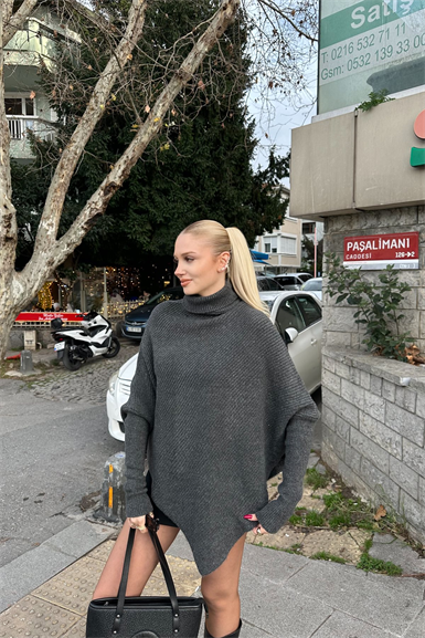 BALIKÇI YAKA ASİMETRİK DETAY TRIKO KAZAK