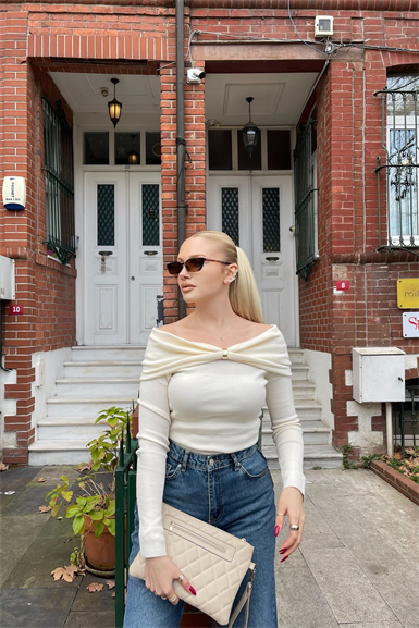 BARDOT YAKA AKSESUARLI TRIKO KAZAK