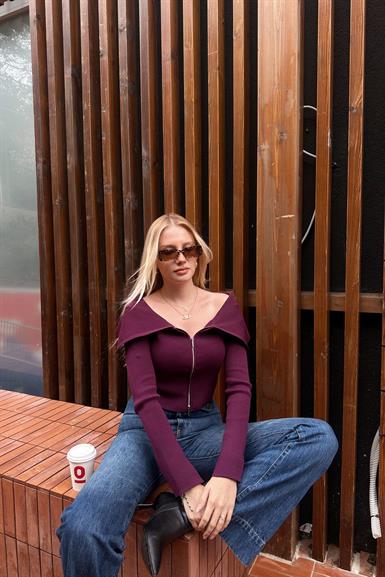 BARDOT YAKA KOL YIRTMAÇ DETAYLI FERMUARLI TRIKO