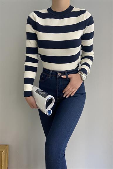BİSİKLET YAKA ÇİZGİLİ CROP TRIKO