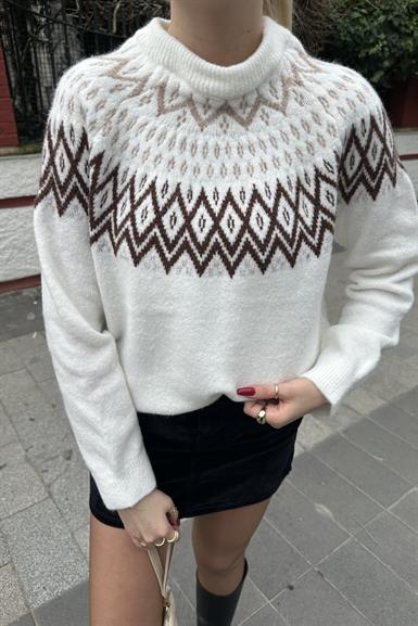 BİSİKLET YAKA DESENLİ TRIKO KAZAK