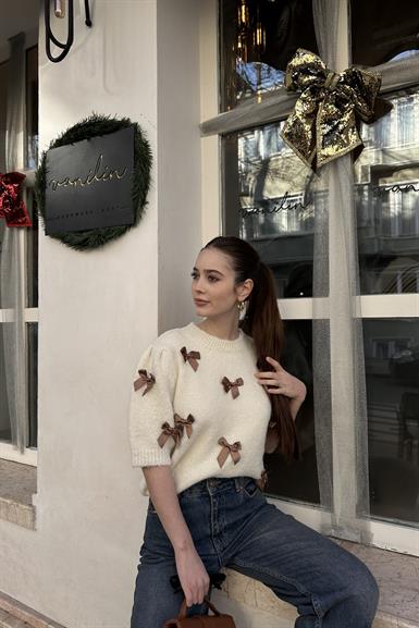 BİSİKLET YAKA FYONK DETAYLI KISA KOLLU TRIKO