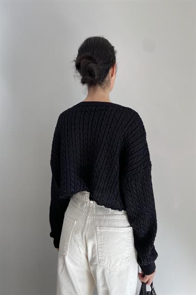 BİSİKLET YAKA SAÇ ÖRGÜLÜ CROP TRIKO