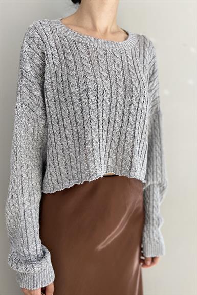 BİSİKLET YAKA SAÇ ÖRGÜLÜ CROP TRIKO