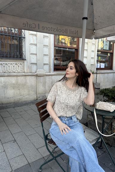 ÇİÇEK TÜL DETAYLI TRIKO KAZAK