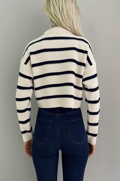 ÇİZGİLİ CROP KAZAK