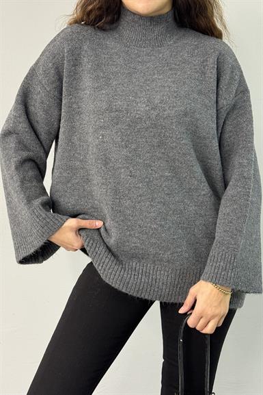 DİK YAKA OVERSIZE TRIKO KAZAK