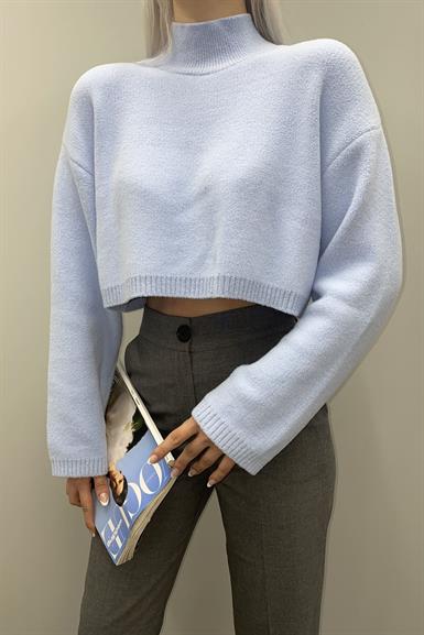 DİK YAKA YUMOŞ DOKULU CROP KAZAK