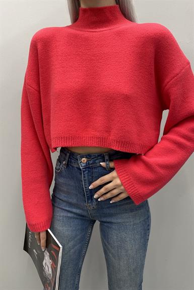 DİK YAKA YUMOŞ DOKULU CROP KAZAK