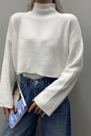 DİK YAKA YUMOŞ DOKULU CROP KAZAK
