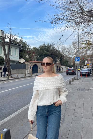 MADONNA YAKA SA. ÖRGÜ DETAY TRIKO KAZAK