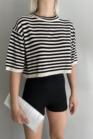 OVERSİZE ÇİZGİ DETAY CROP TRIKO