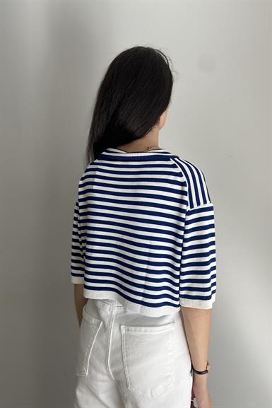 OVERSİZE ÇİZGİ DETAY CROP TRIKO