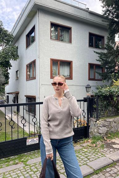 PATI DÜĞMELİ TRIKO KAZAK