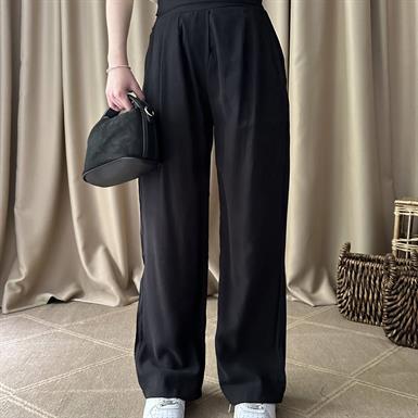 BEL DÜĞME DETAY PİLELİ TENCEL PANTOLON