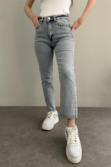 CEPLERİ VE PAÇALARI TAŞLI MOM FİT KOT PANTOLON
