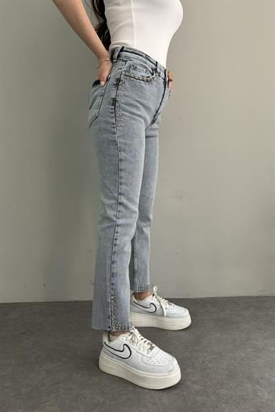 CEPLERİ VE PAÇALARI TAŞLI MOM FİT KOT PANTOLON