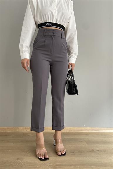 KEMERİ TEK PİLE DUBLE PAÇA PANTOLON
