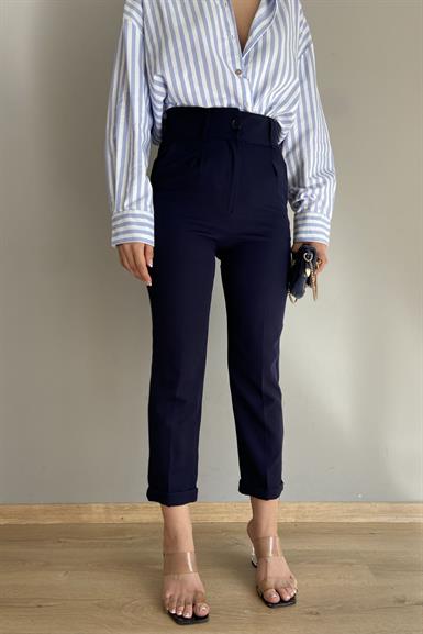 KEMERİ TEK PİLE DUBLE PAÇA PANTOLON