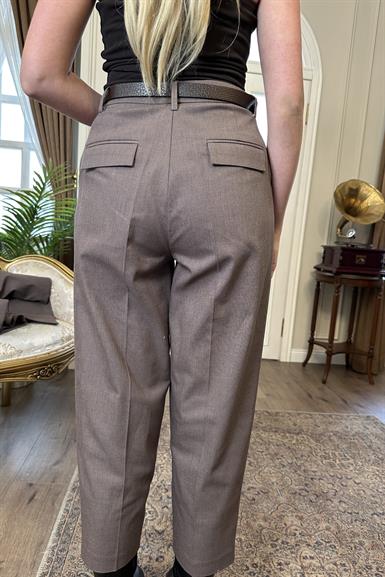 KEMERLİ HAVUÇ PANTLON