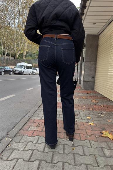 ÖNÜ PARÇALI KEMERLİ KOT PANTOLON