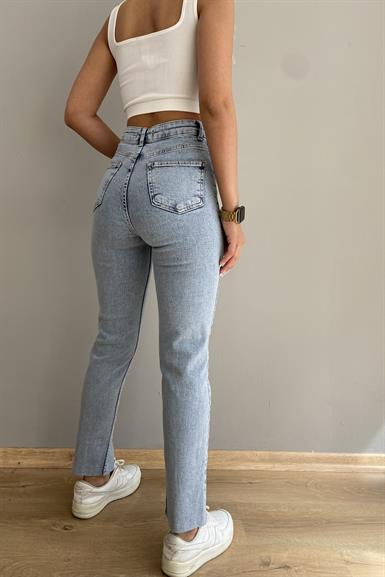 ÖNÜ YIRTMAÇLI LIKRALI PANTALON