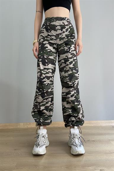 PAÇA BÜZGÜLÜ KAMUFLAJ PANTALON