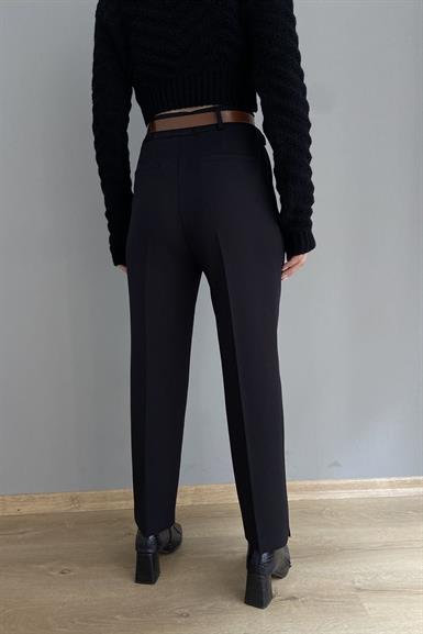 PAÇA YIRTMAÇLI KEMERLİ PANTALON
